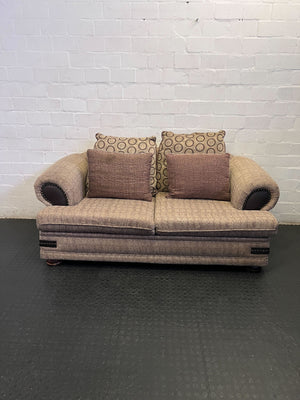 Charming Patterned Two-Seater Sofa with Accent Pillows ✨