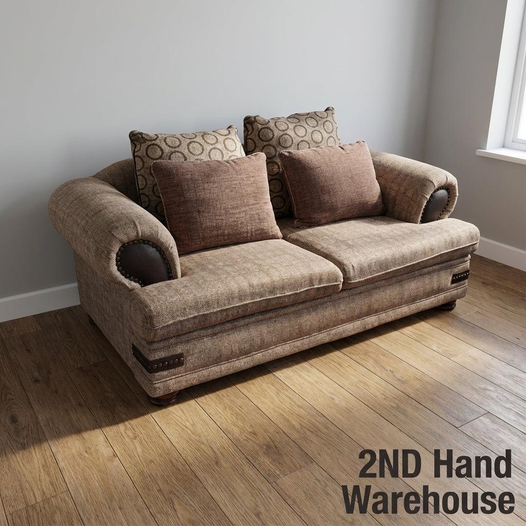 Charming Patterned Two-Seater Sofa with Accent Pillows ✨