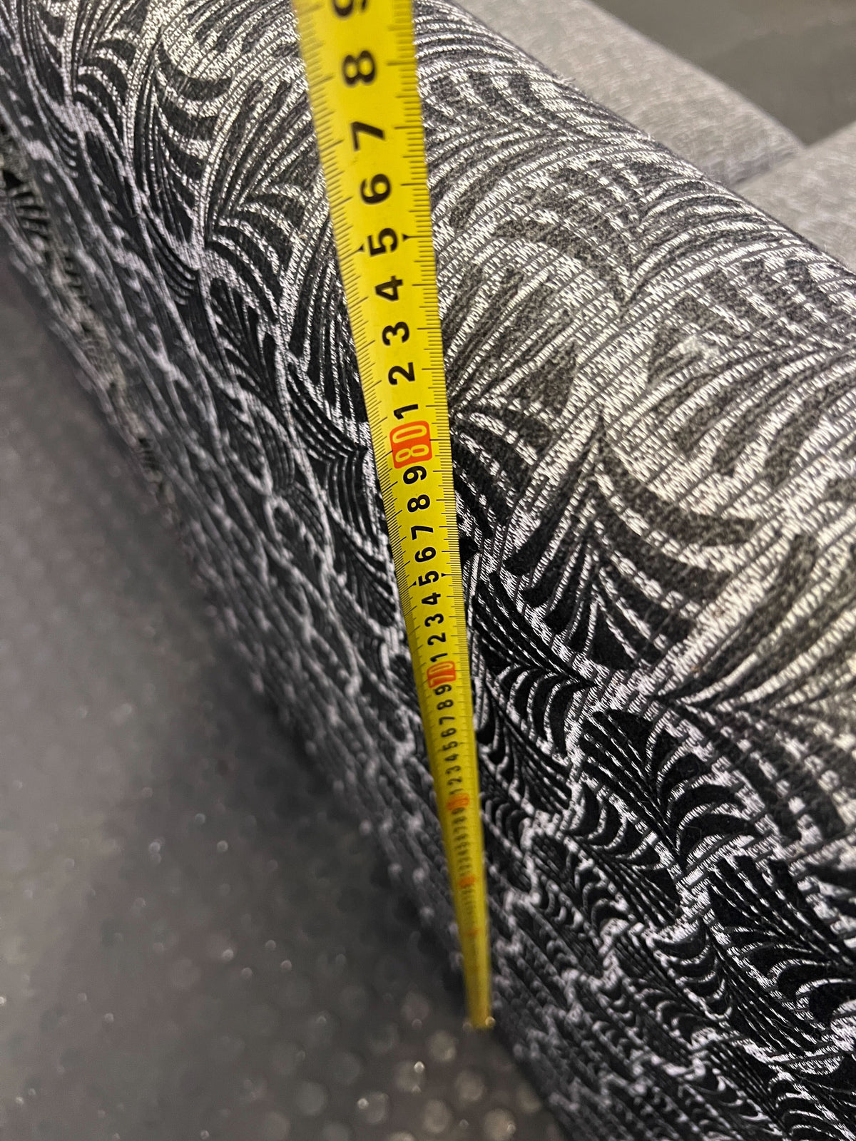 Modern Grey Patterned Chaise Sofa - Sectional Comfort