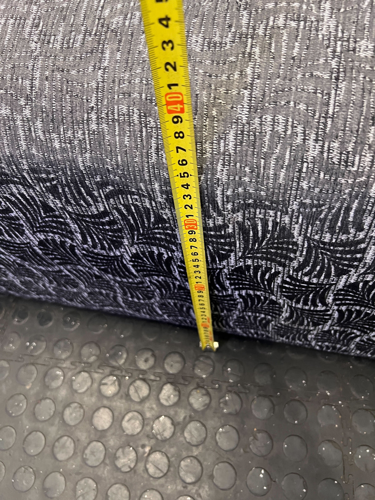 Modern Grey Patterned Chaise Sofa - Sectional Comfort