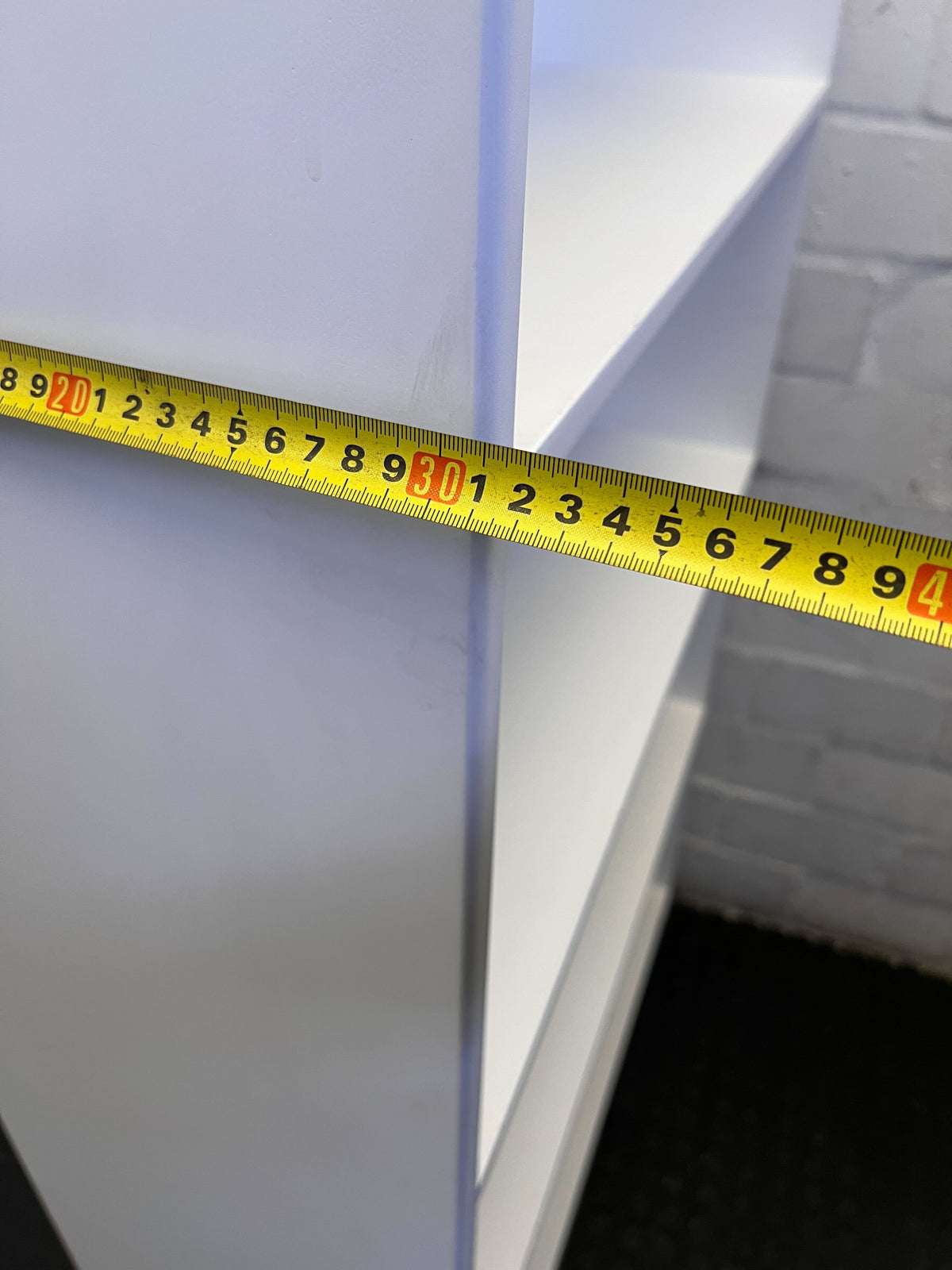 Versatile White 5-Shelf Bookcase