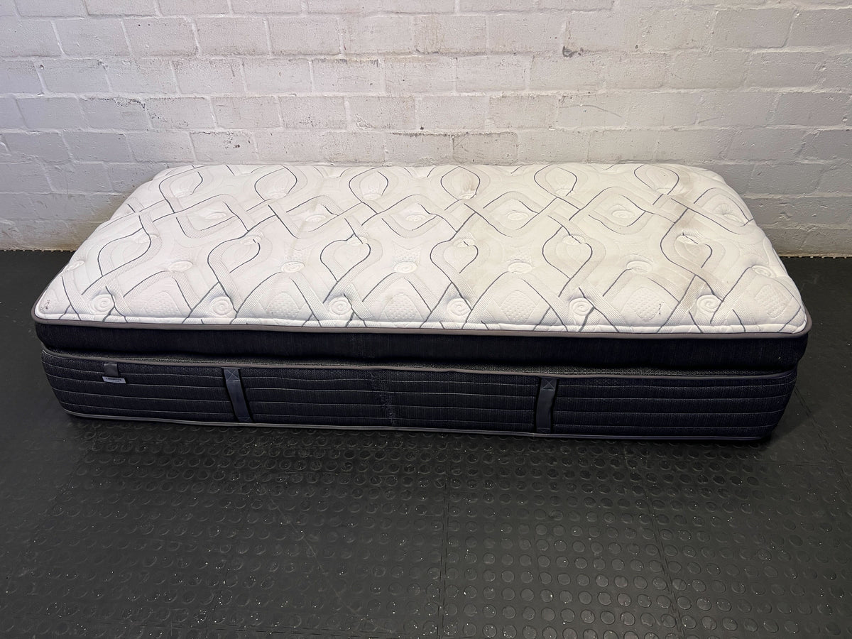 Sealy Posturepedic Small Single Mattress - Ultimate Comfort 90 by 190