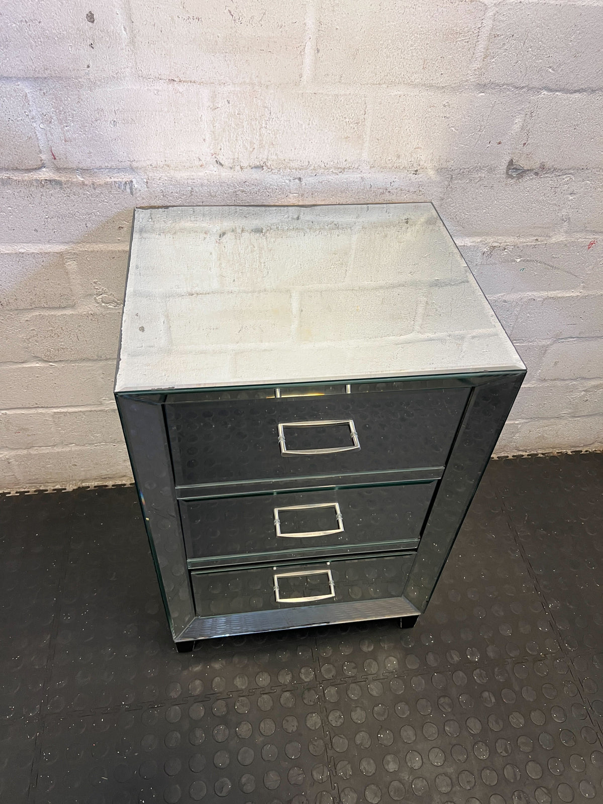 Glamorous Mirrored 3-Drawer Bedside Table with damage