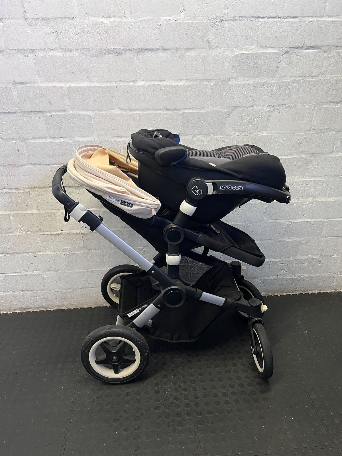 Bugaboo Compatible Stroller with Maxi-Cosi Car Seat Adapter