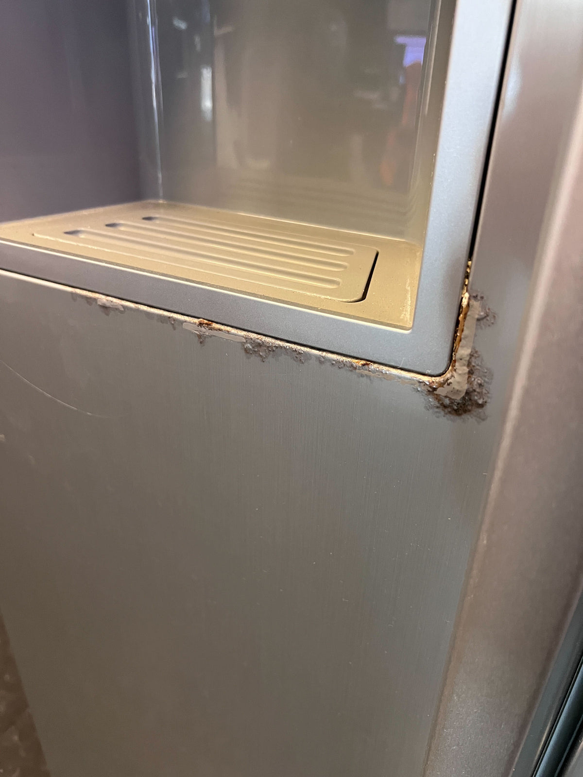 LG Side-by-Side Fridge Freezer with Water & Ice Dispenser - Silver - Some small rusting