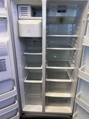 LG Side-by-Side Fridge Freezer with Water & Ice Dispenser - Silver - Some small rusting