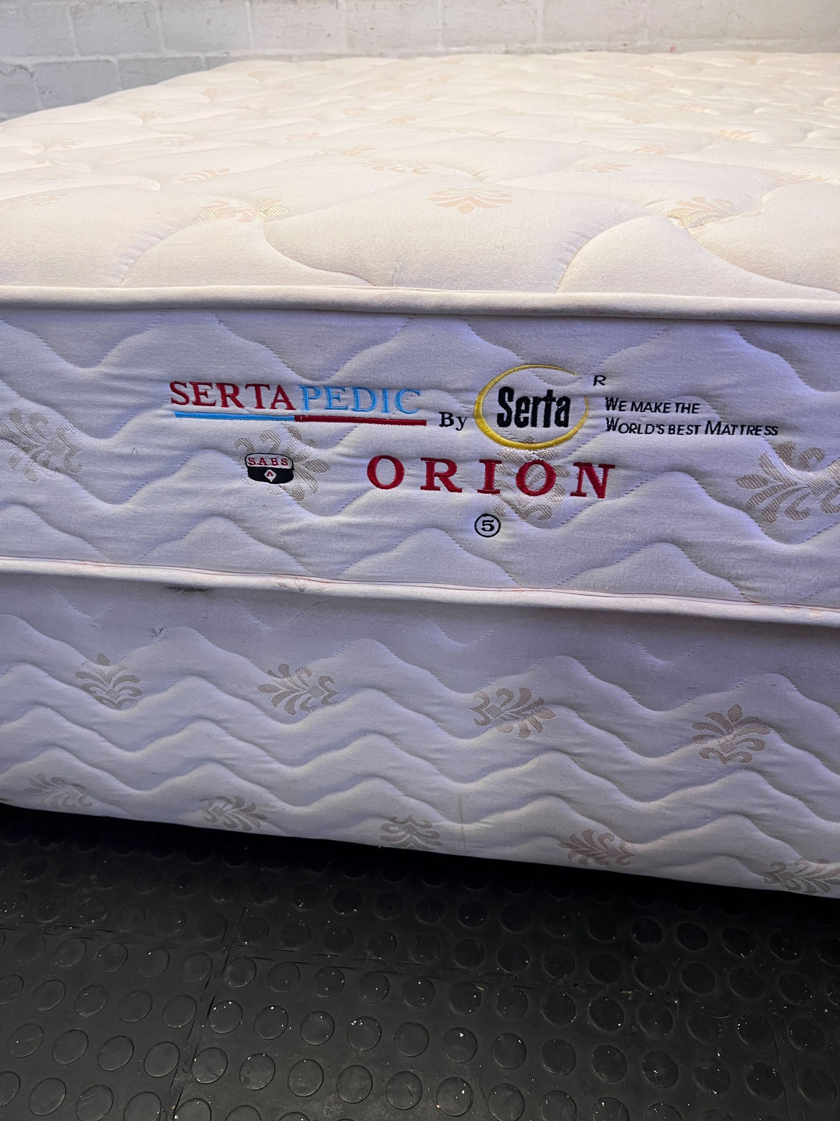 SertaPedic by Serta Orion Queen Mattress & Base Set