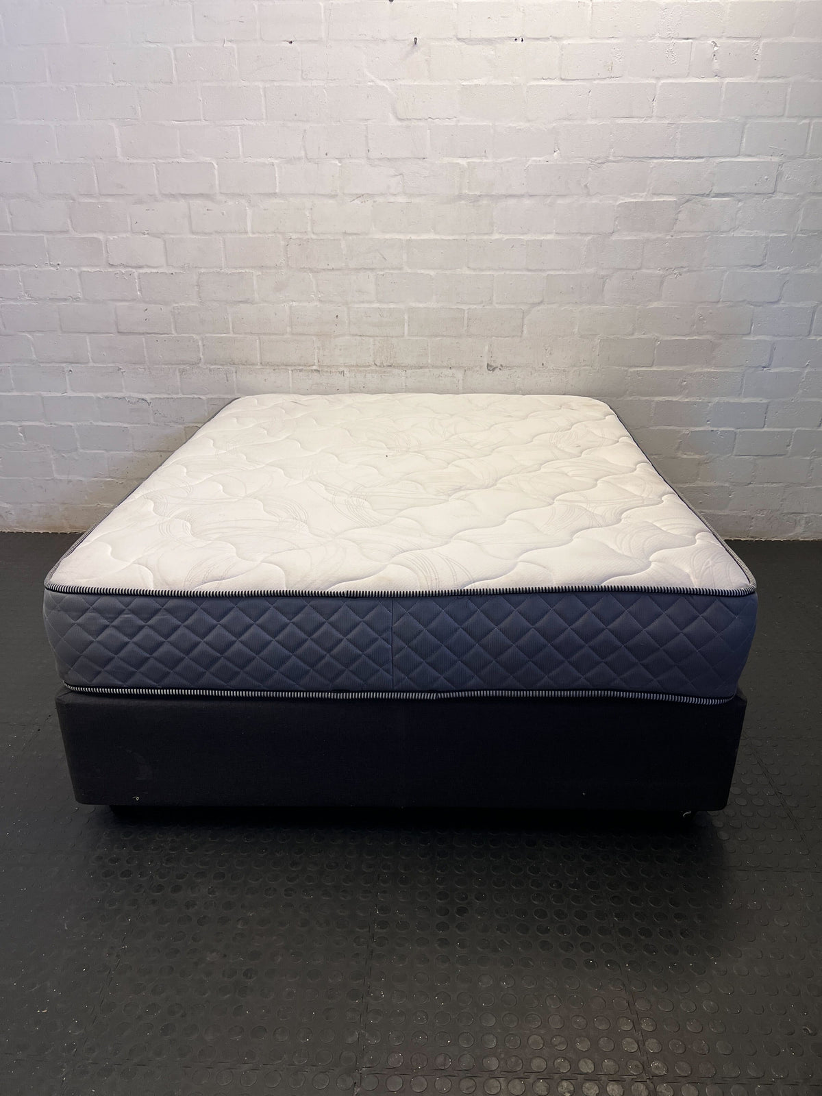 Merlot Mattress & Divan Base Set - Good Condition