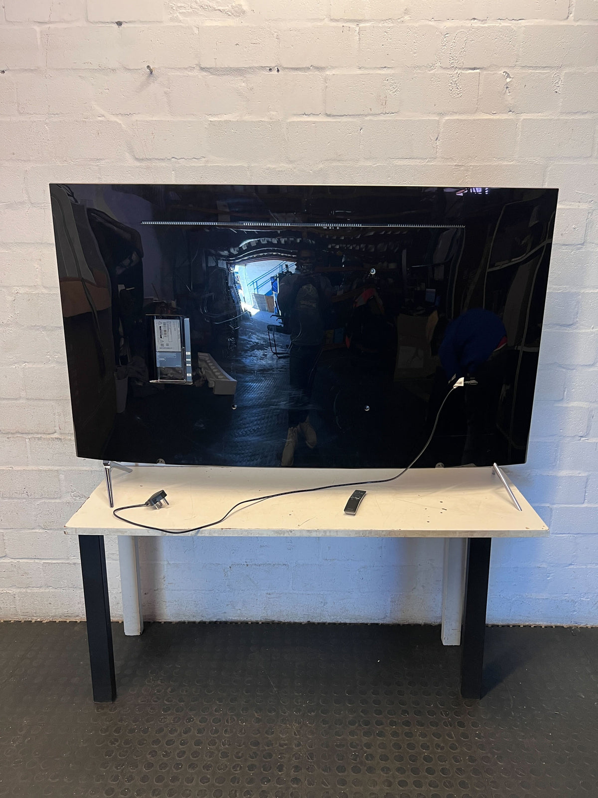 65inch Curved Screen Smart TV - Enhance Your Home Entertainment- Some ink lines on the screen