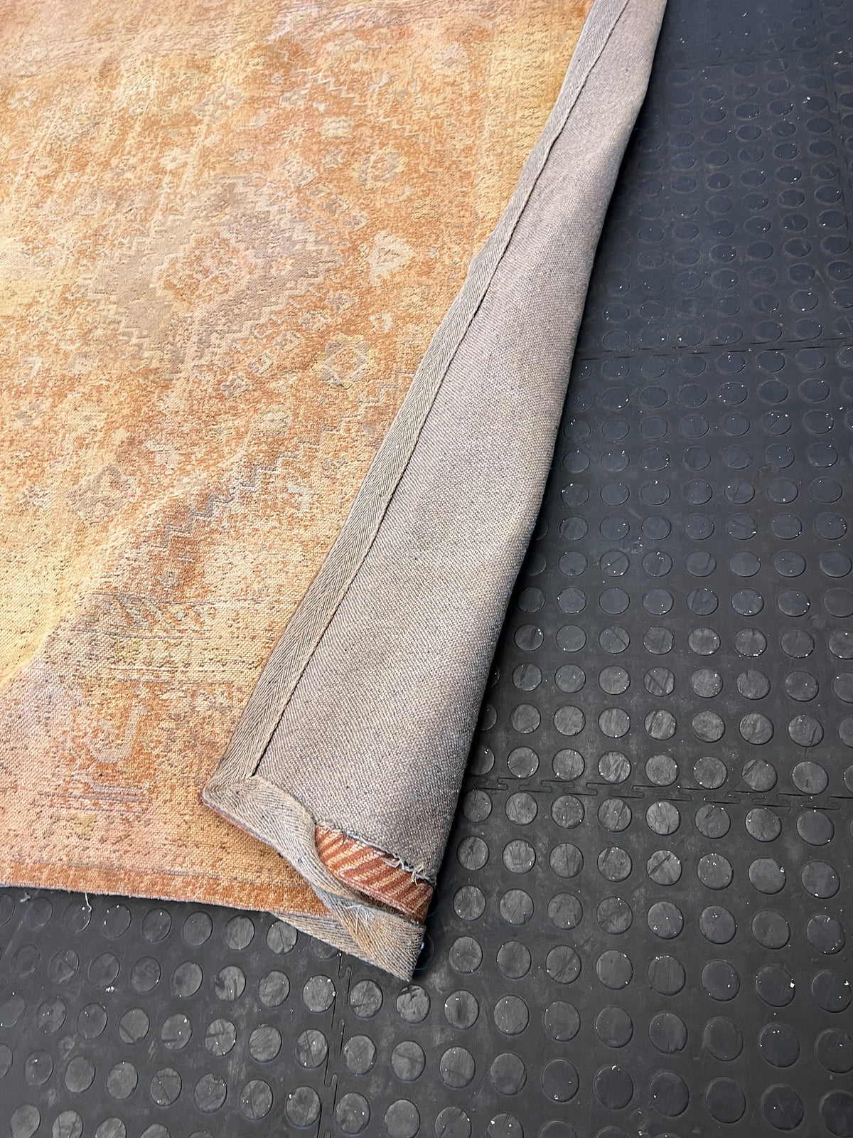 Vibrant Orange & Gold Patterned Area Rug - Some small damages 230 x 158cm - 2ndhandwarehouse.com