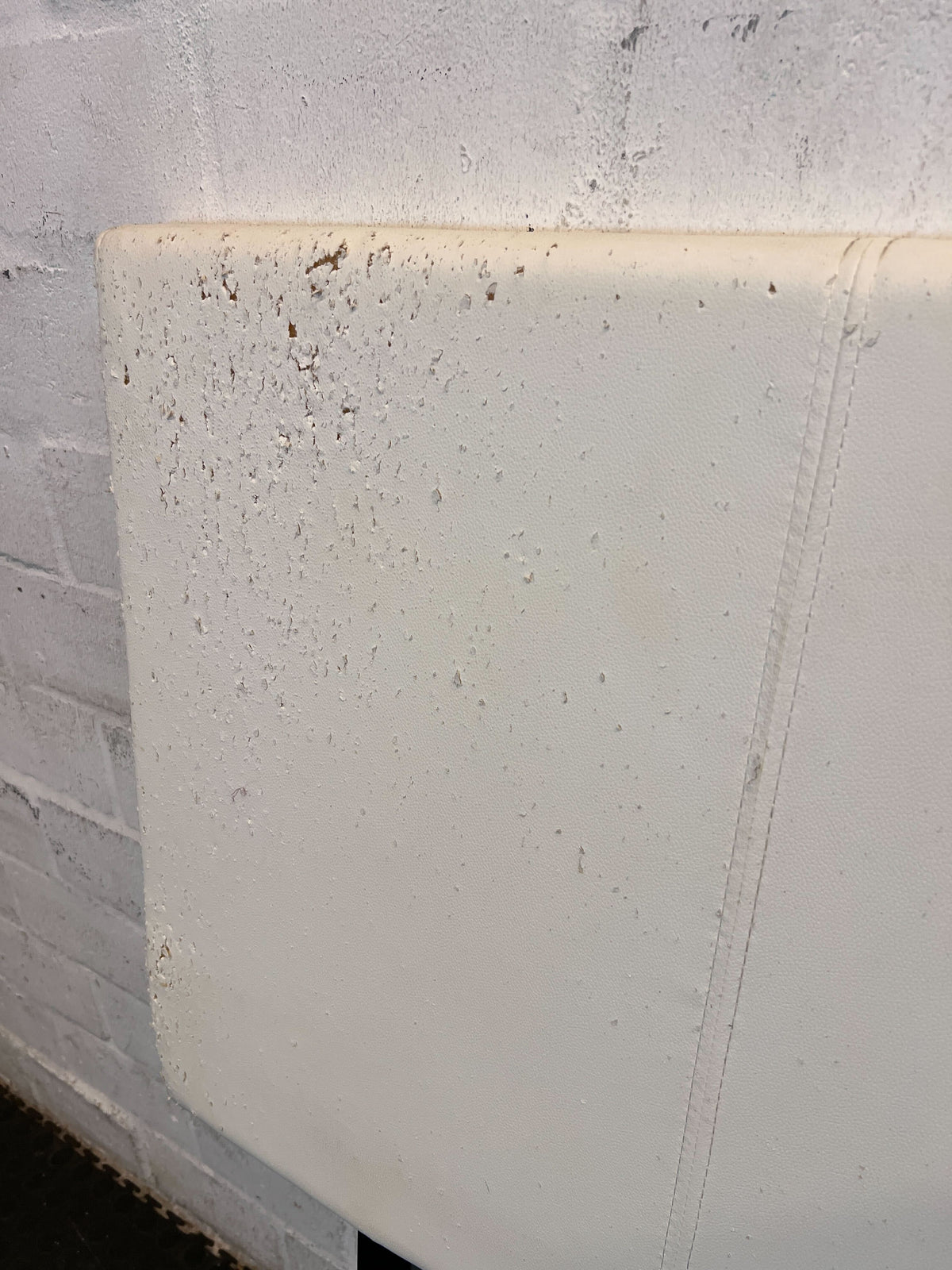 Retro Cream Headboard with Metal Legs - Damaged