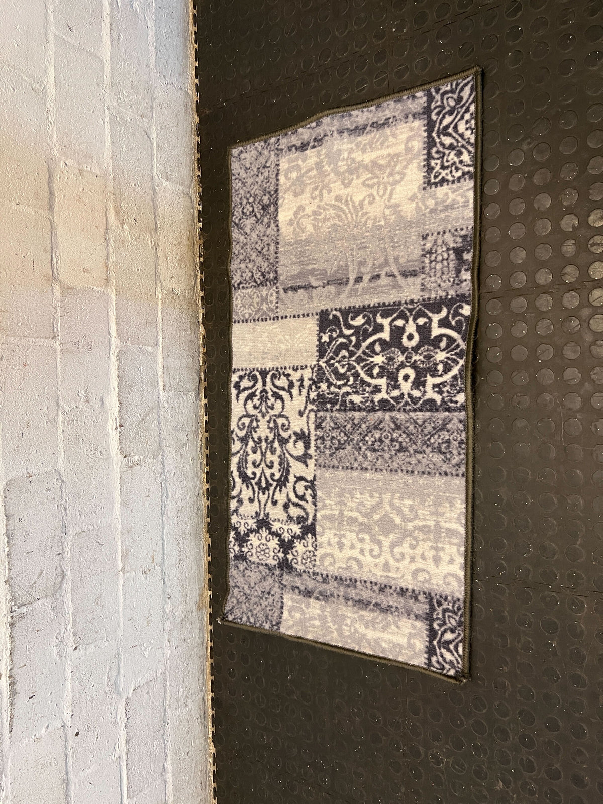 Stylish Grey & Navy Patchwork Accent Rug - 2ndhandwarehouse.com