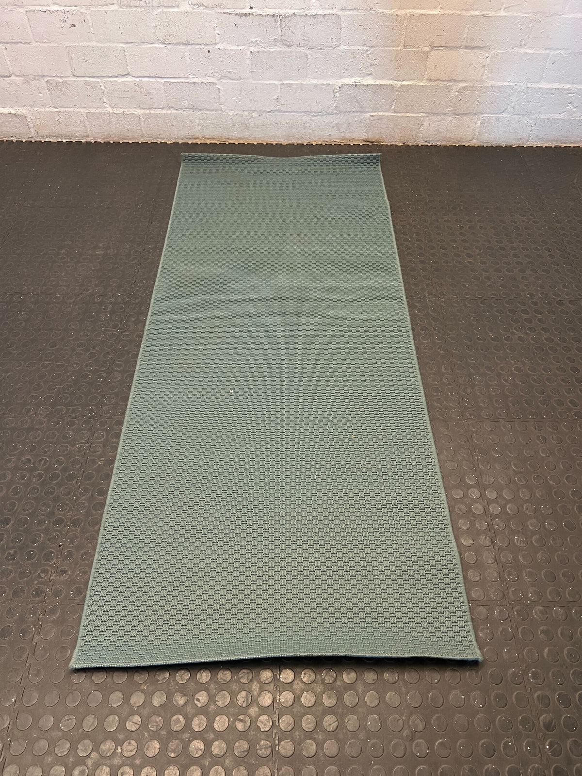 Stylish Sage Green Textured Runner Rug - 2ndhandwarehouse.com