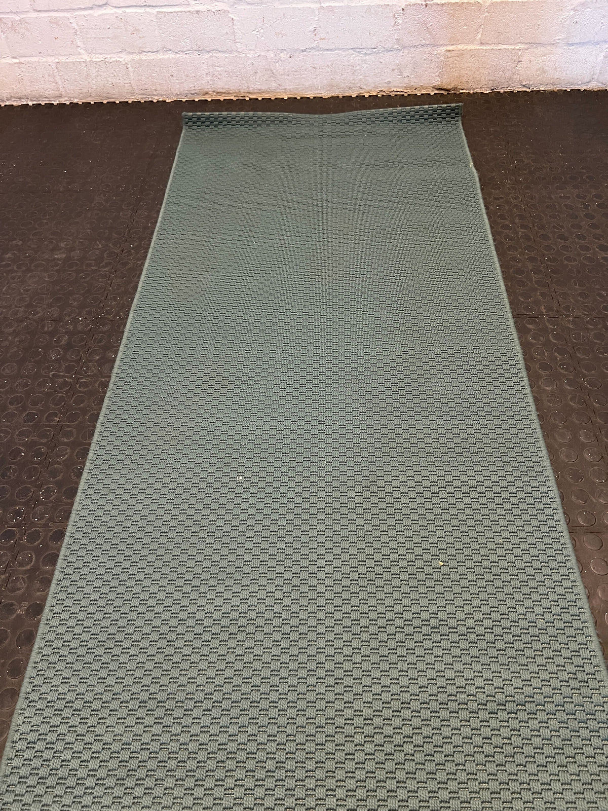 Stylish Sage Green Textured Runner Rug - 2ndhandwarehouse.com