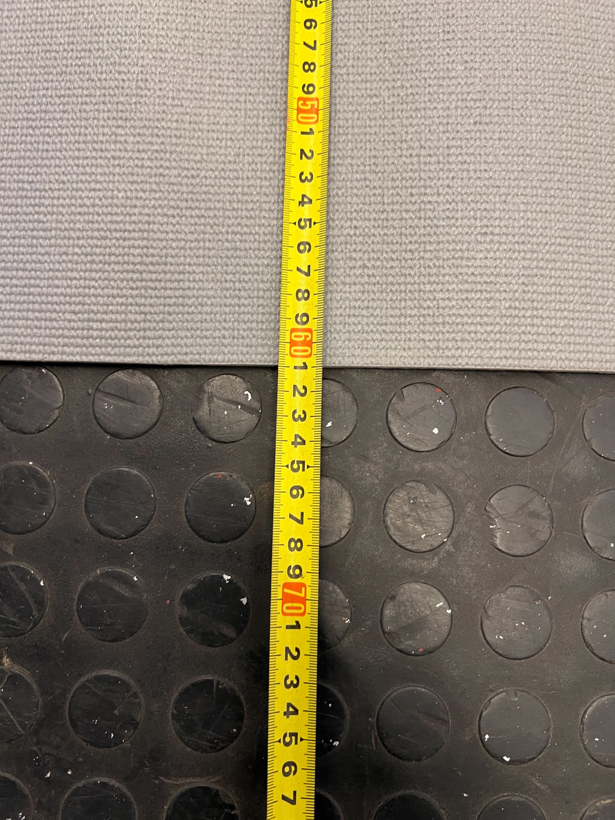 Vichy Branded Grey Yoga & Fitness Mat - 2ndhandwarehouse.com