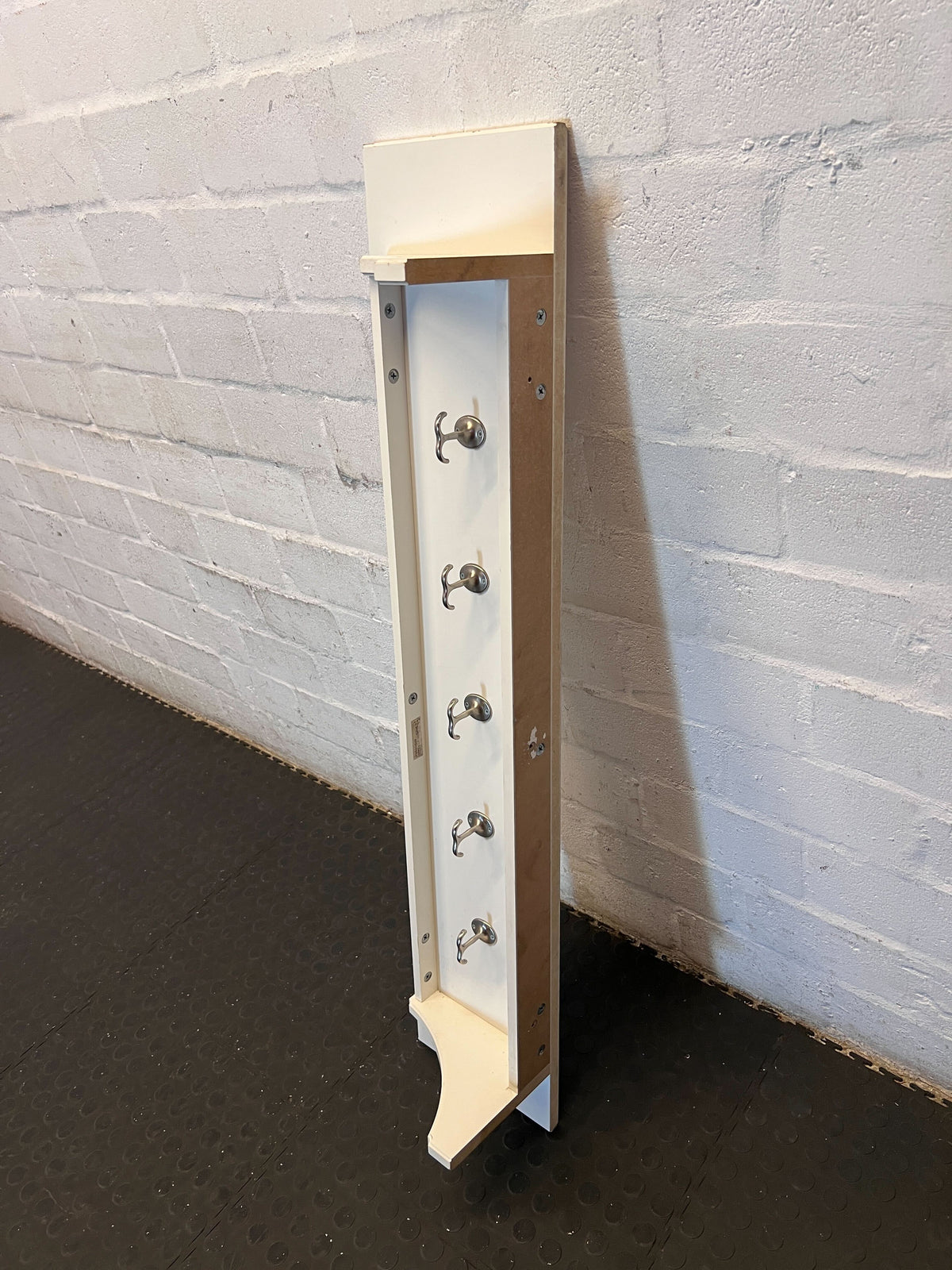 Chic White Wall-Mounted Key & Mail Organizer with Shelf- Towel hunger - 2ndhandwarehouse.com