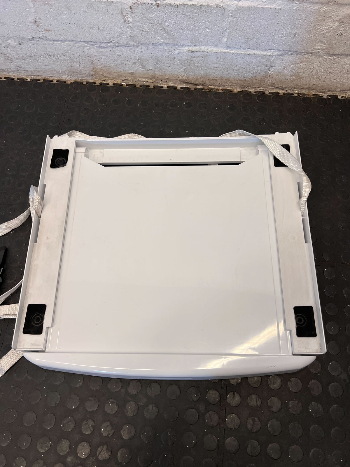 Washing machine holder - 2ndhandwarehouse.com