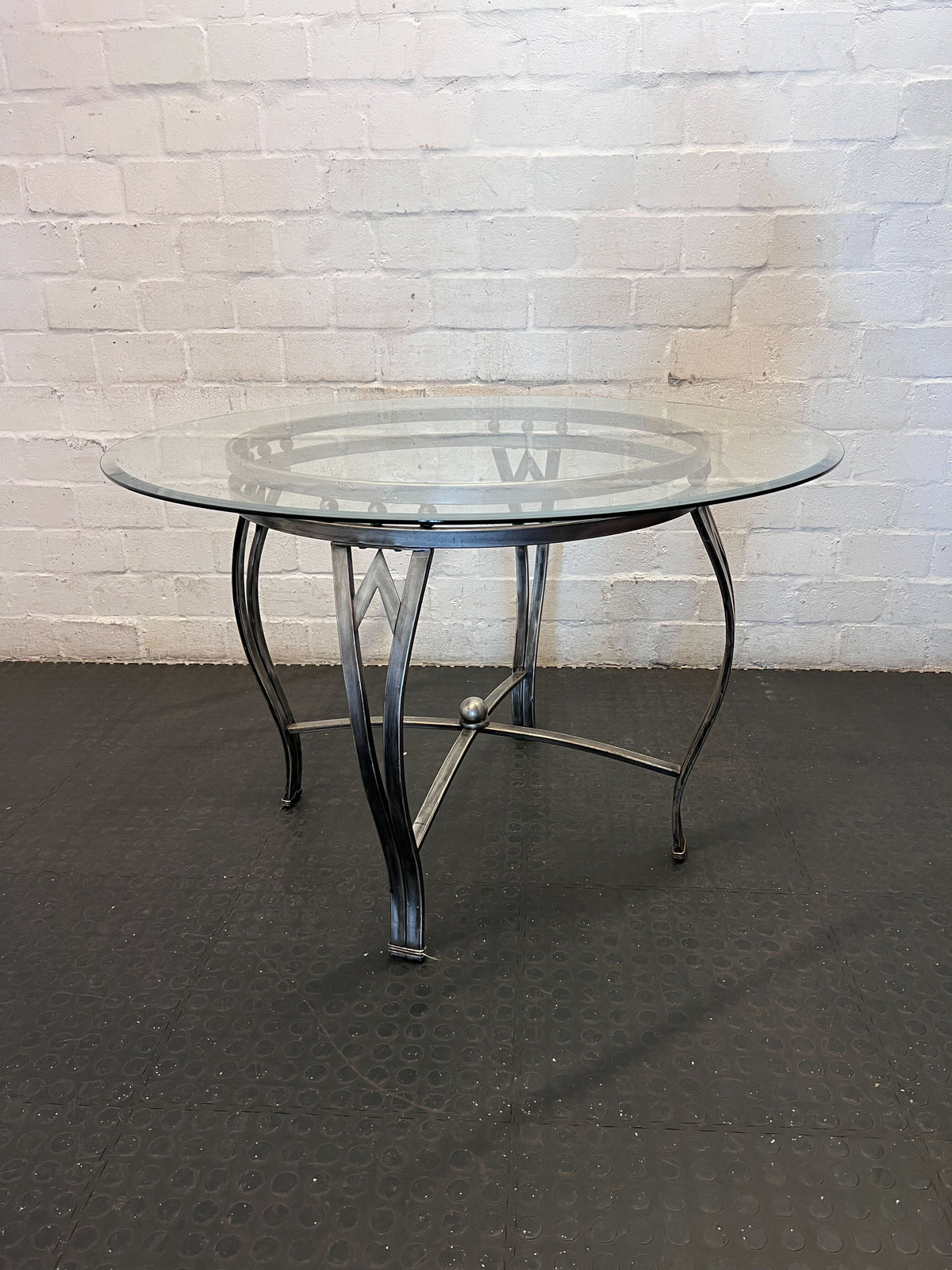 Elegant Round Glass Top Dining Table with Metal Base