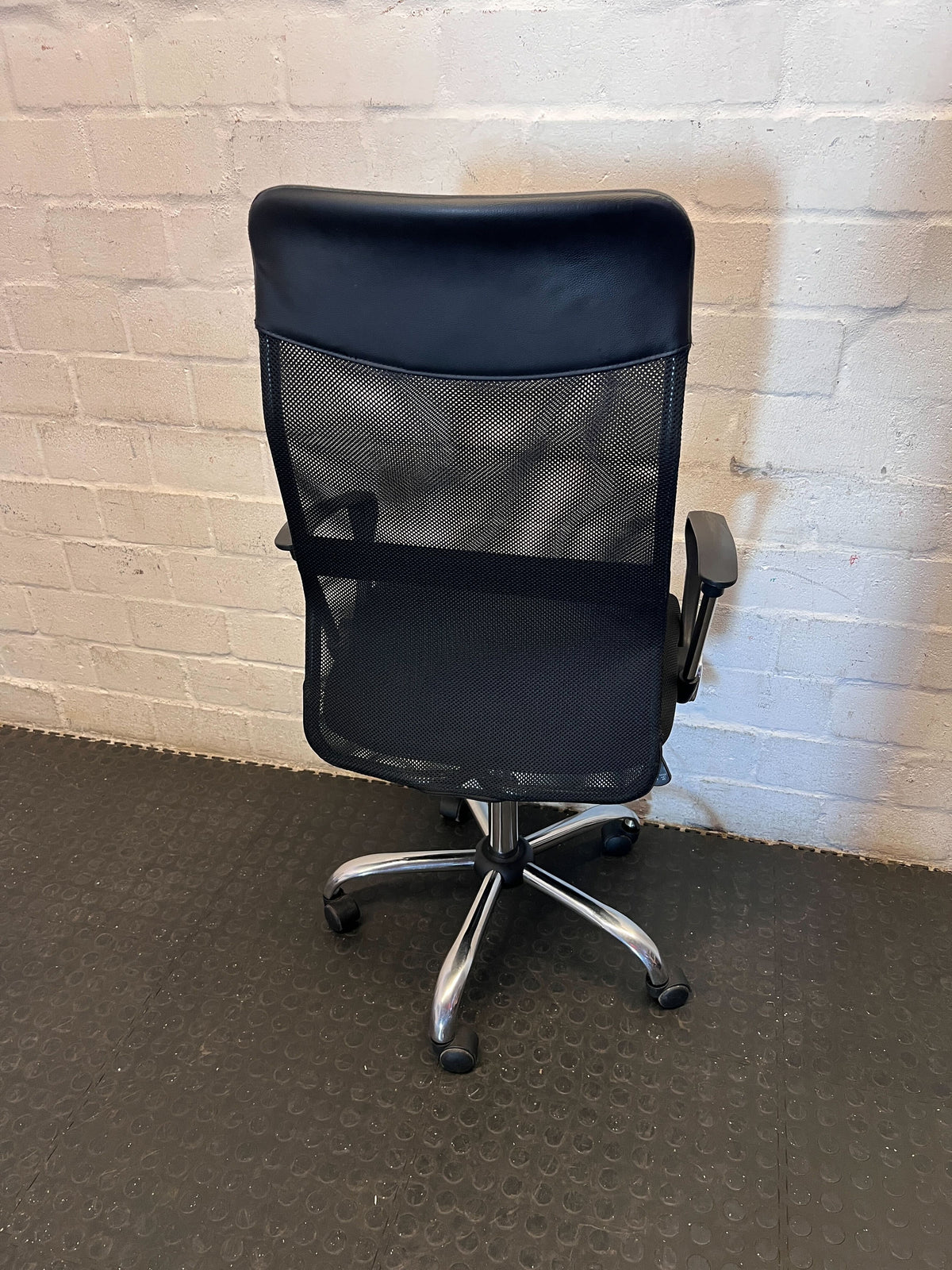 Ergonomic Black Mesh Office Chair