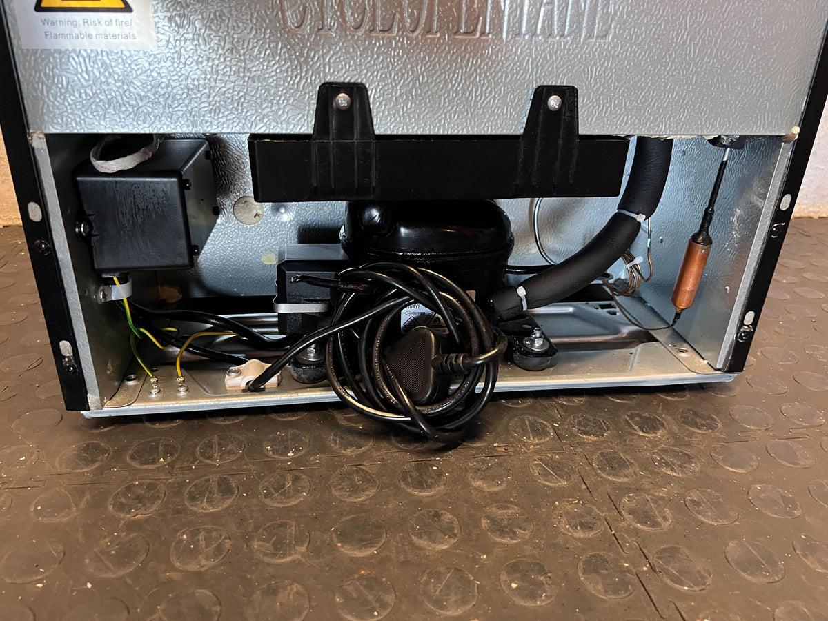 Swan Sleek Black Wine Cooler - Perfect Chill for Your Collection - 2ndhandwarehouse.com