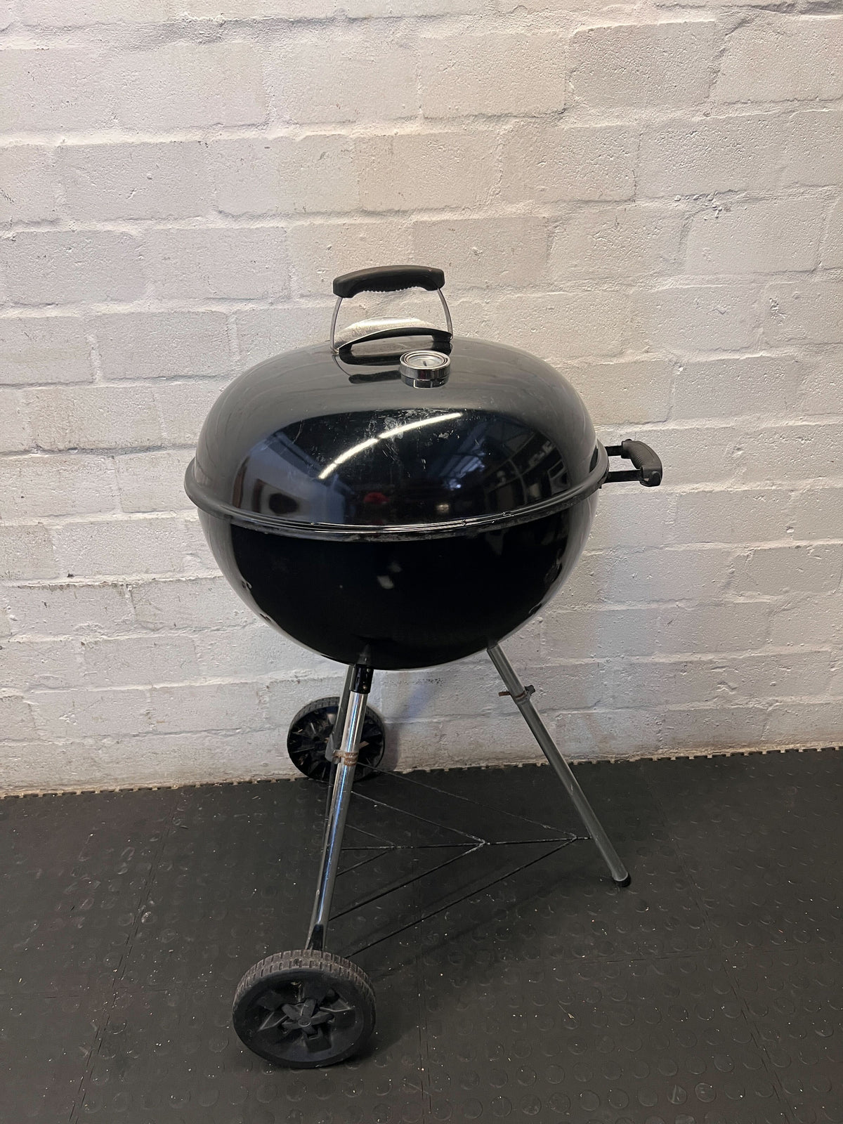 Classic Portable Charcoal BBQ Grill - 2ndhandwarehouse.com