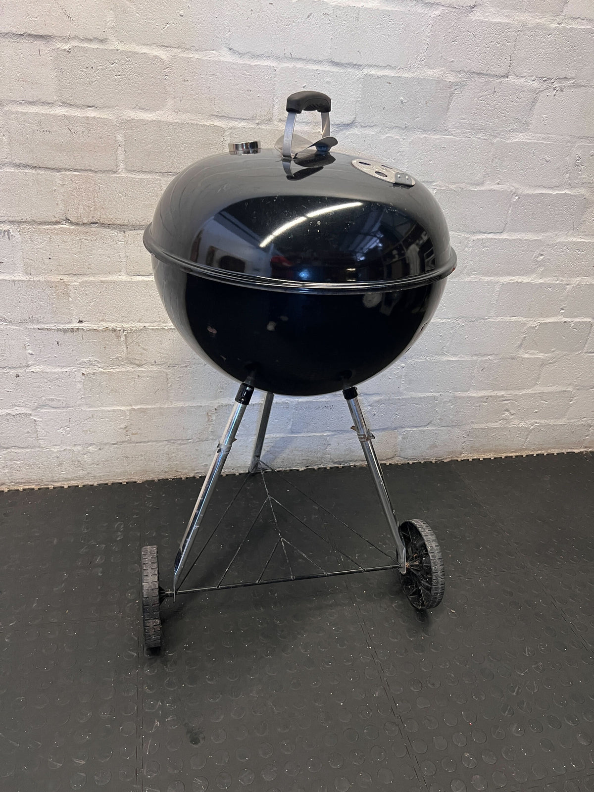 Classic Portable Charcoal BBQ Grill - 2ndhandwarehouse.com