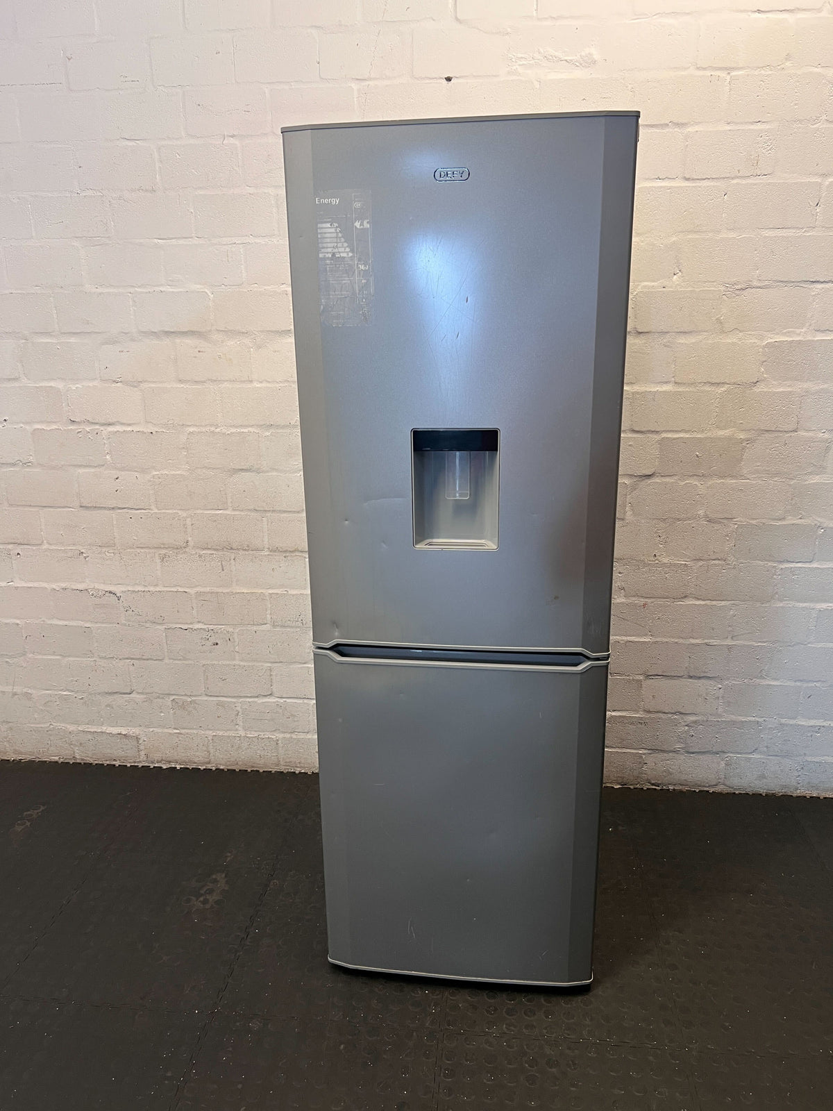 Defy Silver Fridge Freezer with Water Dispenser - Pre-Loved Convenience - 2ndhandwarehouse.com