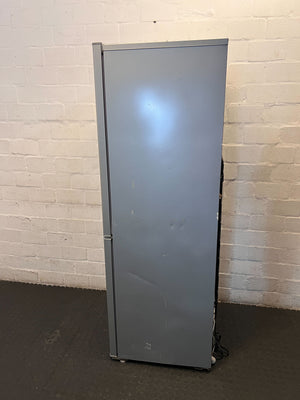 Defy Silver Fridge Freezer with Water Dispenser - Pre-Loved Convenience - 2ndhandwarehouse.com