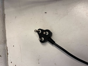 Reliable DEFY Compact White Microwave Oven - Rusted inside - 2ndhandwarehouse.com