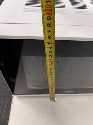 Reliable DEFY Compact White Microwave Oven - Rusted inside - 2ndhandwarehouse.com