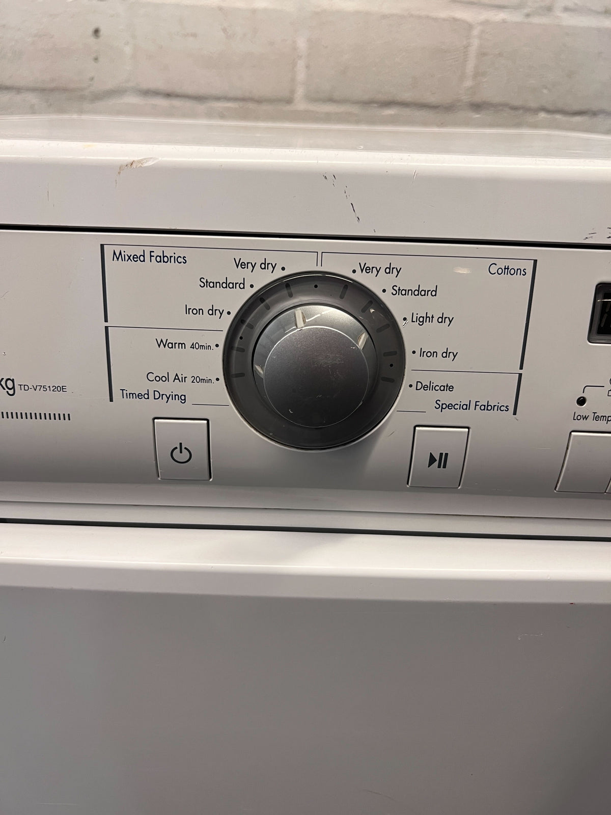 LG Condenser Dryer 7.5kg - Efficient & Reliable Laundry Solution - 2ndhandwarehouse.com