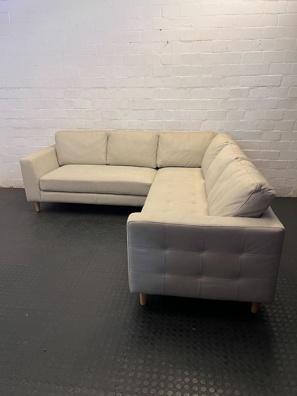 Modern Beige L-Shape Corner Couch with Chaise