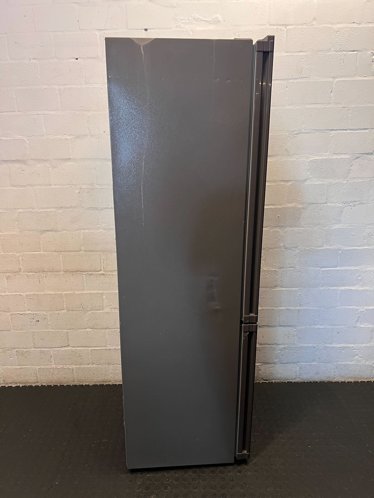Hisense Tall Black Fridge Freezer with Water Dispenser