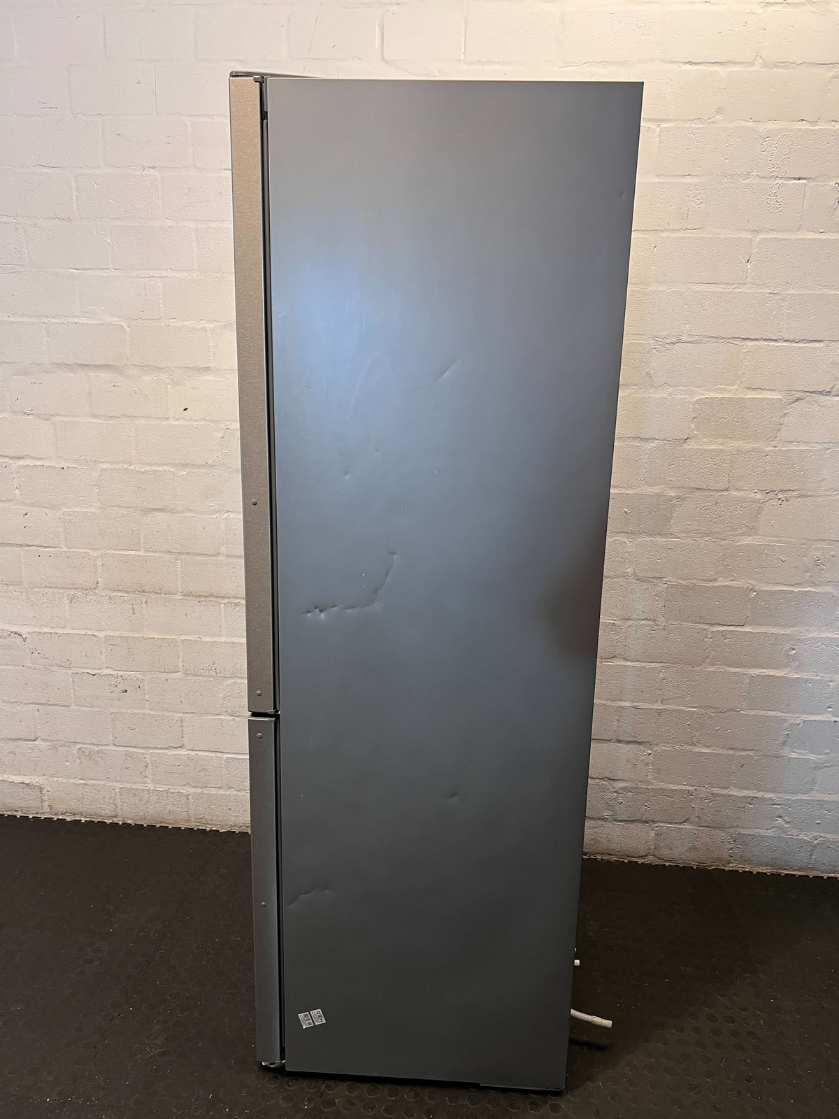 Sleek Stainless Steel Fridge-Freezer Combo - 2ndhandwarehouse.com
