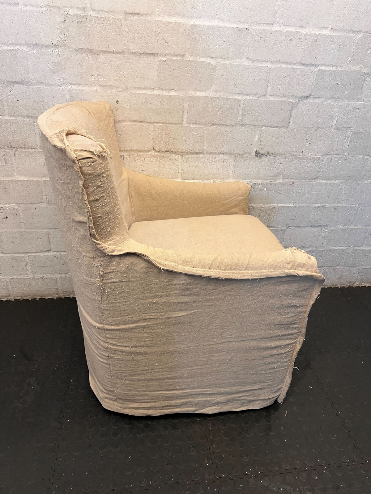 Cozy Cream Slipcover Armchair - Some damages - 2ndhandwarehouse.com