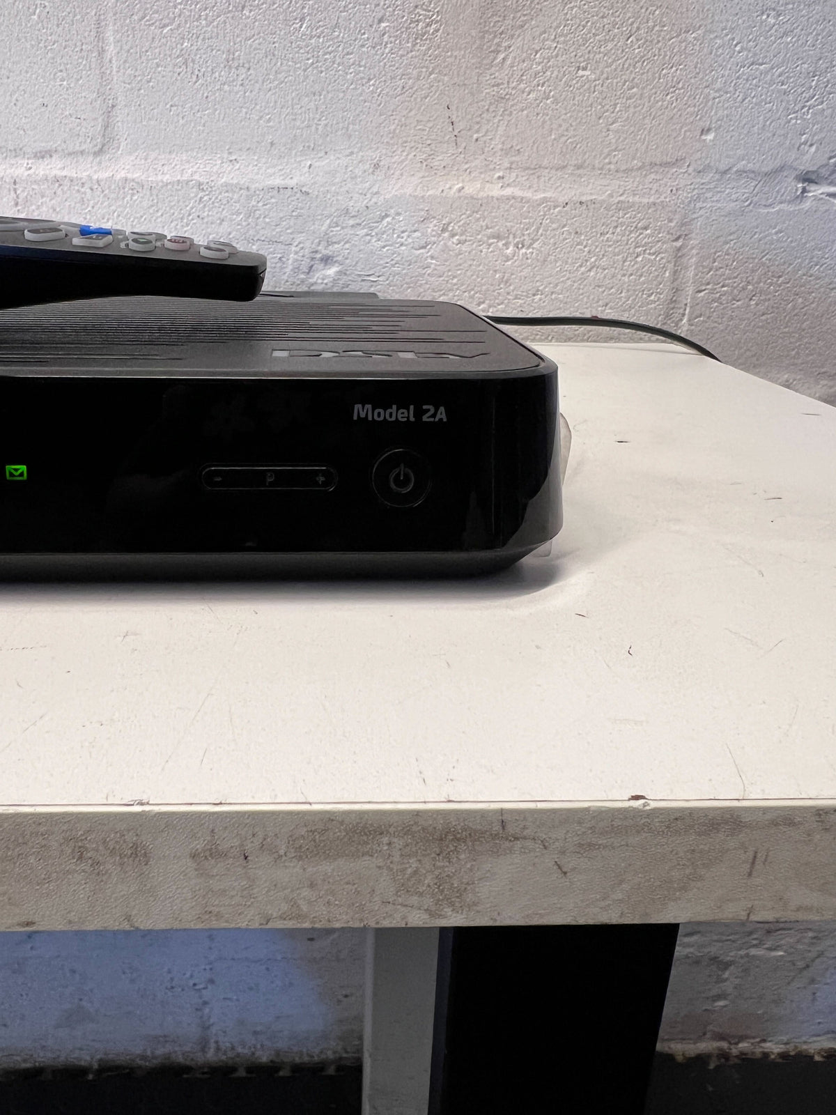 DSTV Explora 2A Decoder with Remote - 2ndhandwarehouse.com