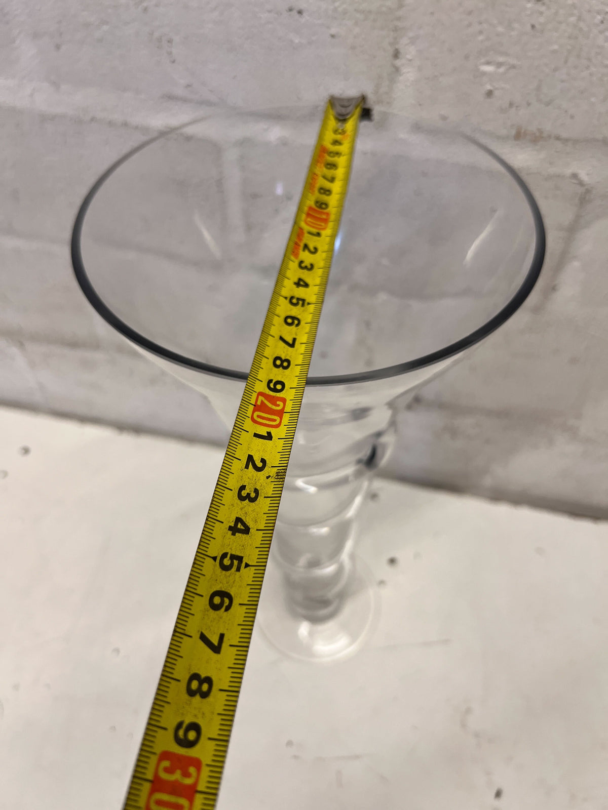 Elegant Spiral Clear Tapered Vase - 2ndhandwarehouse.com