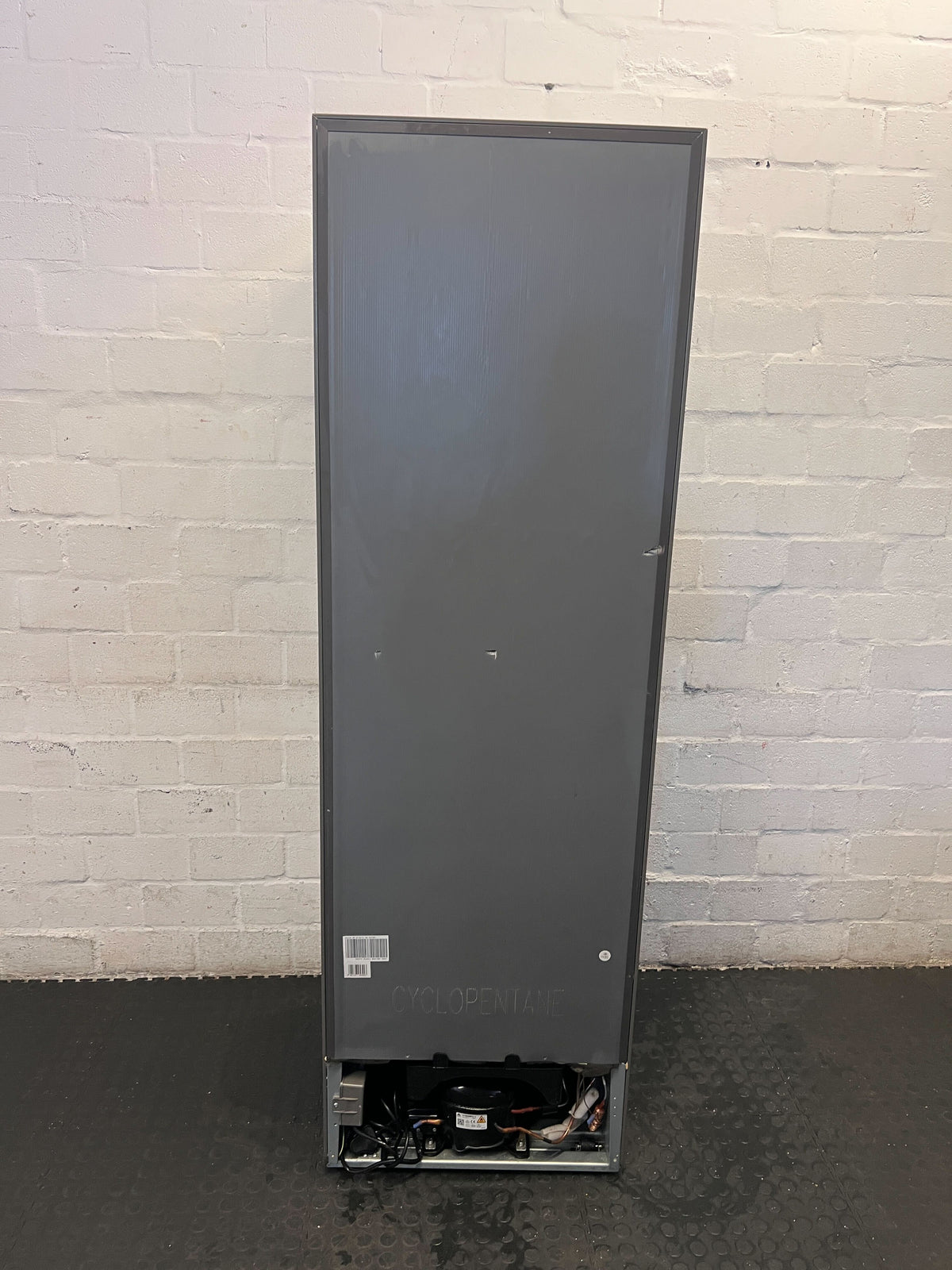Hisense Silver Fridge Freezer - Modern Bottom Freezer - 2ndhandwarehouse.com