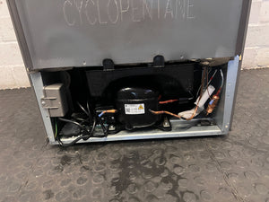 Hisense Silver Fridge Freezer - Modern Bottom Freezer - 2ndhandwarehouse.com