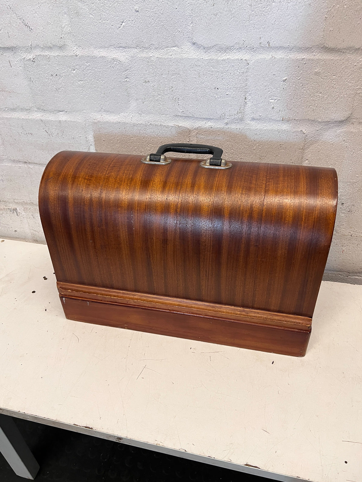 Vintage Empisal Sewing Machine - Classic Black & Gold Craft Piece - 2ndhandwarehouse.com