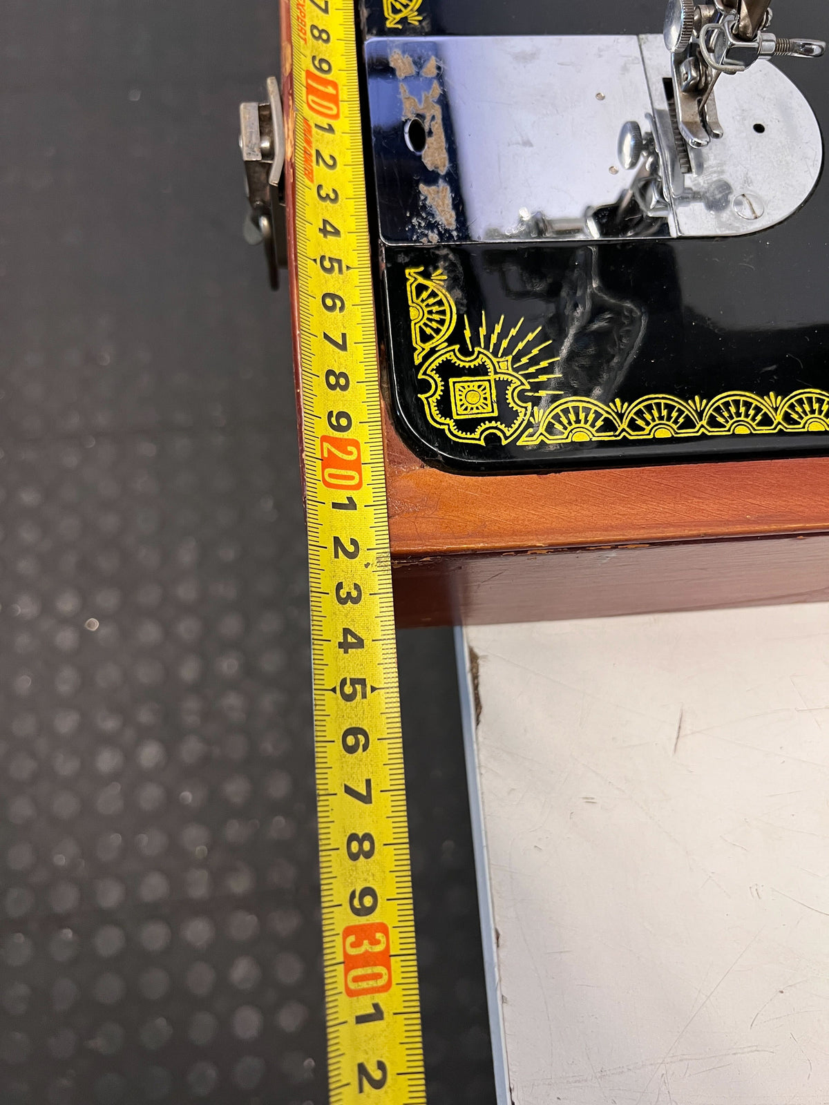 Vintage Empisal Sewing Machine - Classic Black & Gold Craft Piece - 2ndhandwarehouse.com