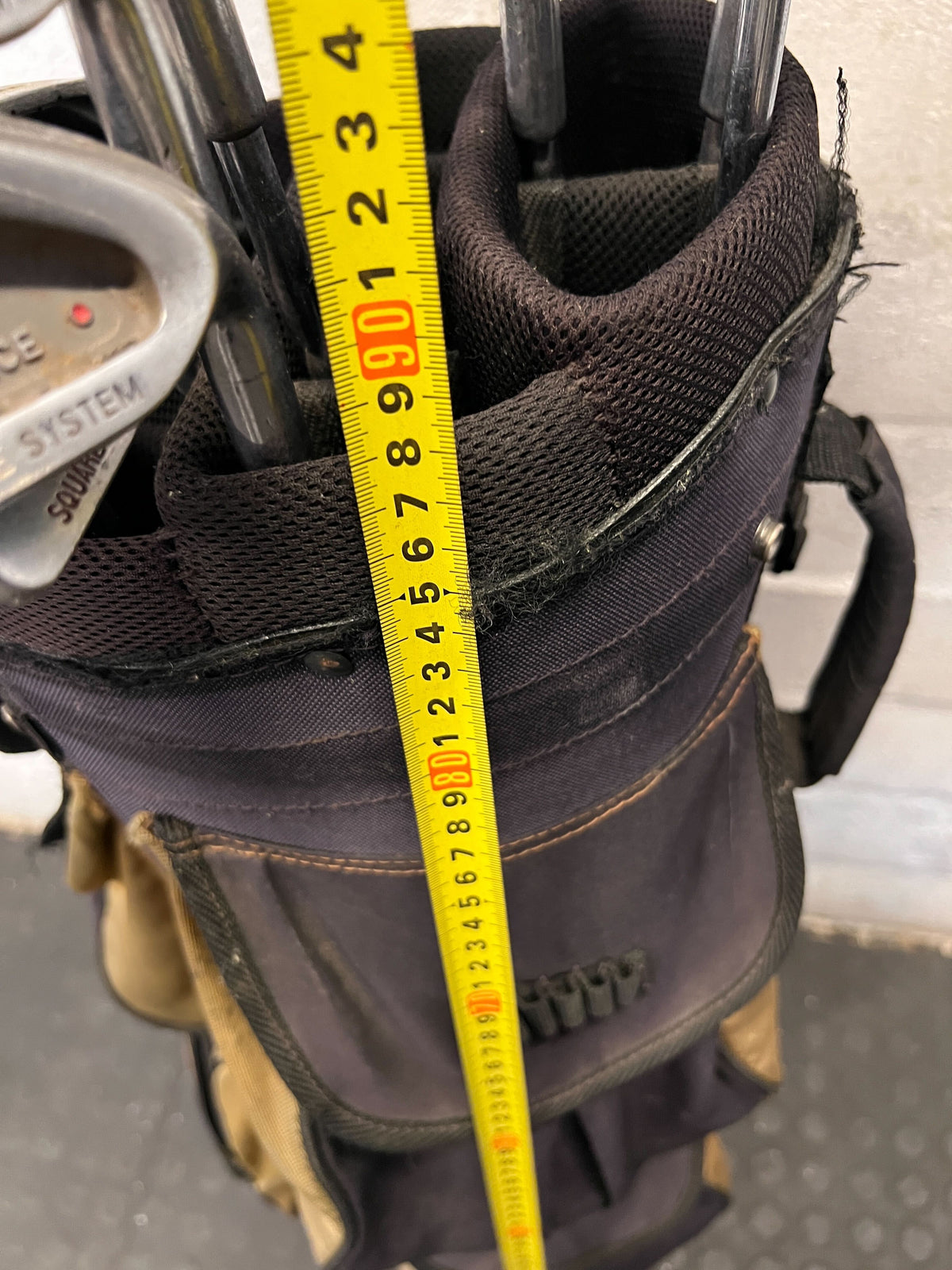 Complete Golf Club Set with Carry Bag - 2ndhandwarehouse.com