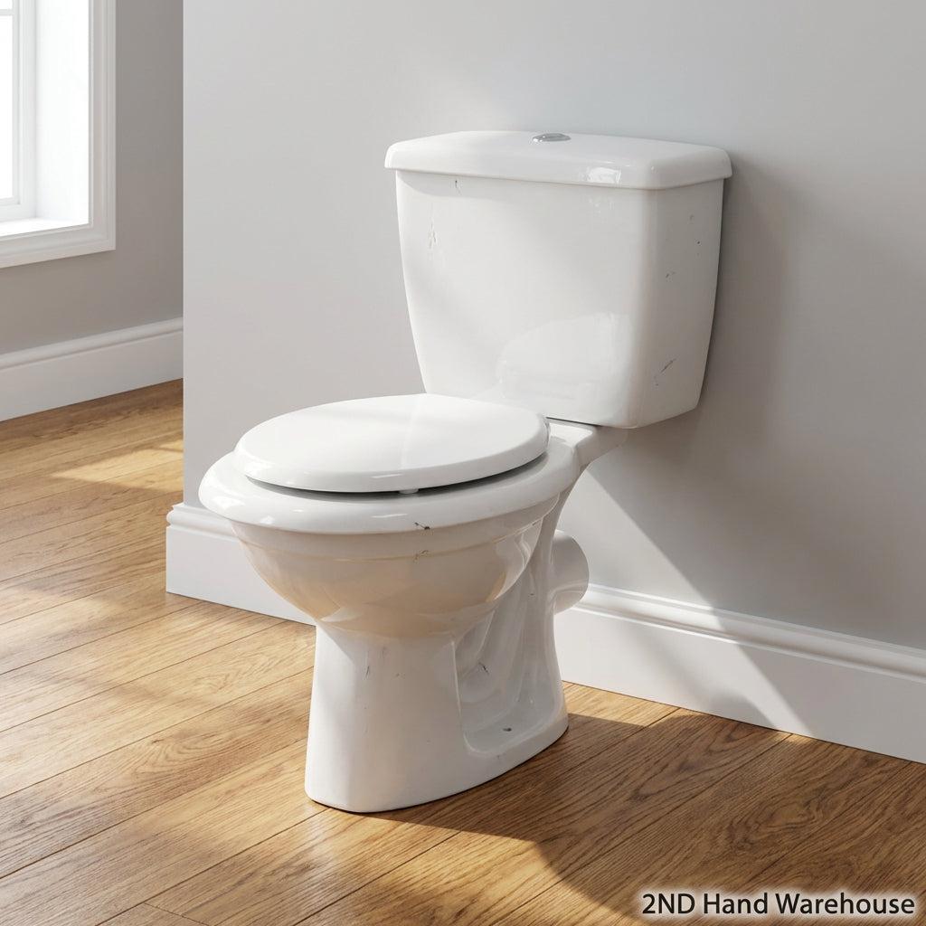 Classic White Ceramic Close-Coupled Toilet - Fair used - 2ndhandwarehouse.com