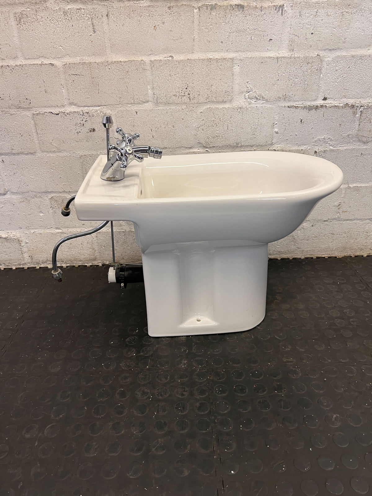Hand wash tab -Classic White Ceramic Bidet with Chrome Mixer Taps - 2ndhandwarehouse.com