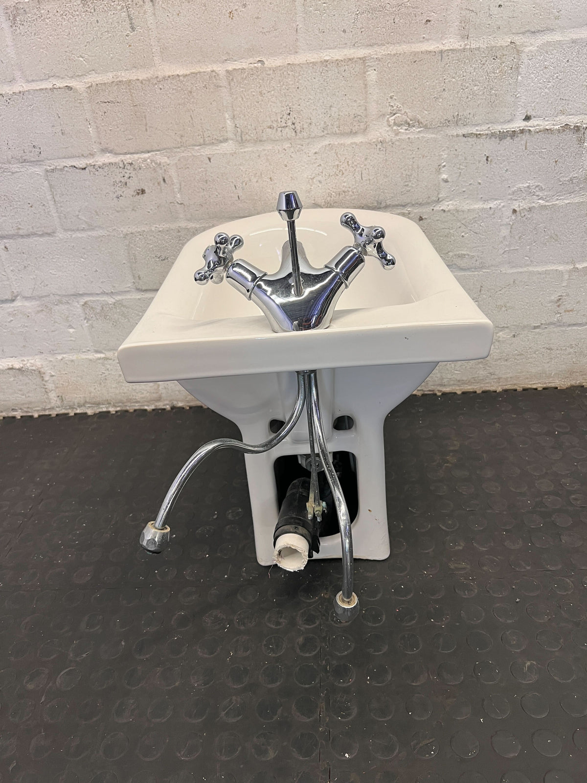 Hand wash tab -Classic White Ceramic Bidet with Chrome Mixer Taps - 2ndhandwarehouse.com