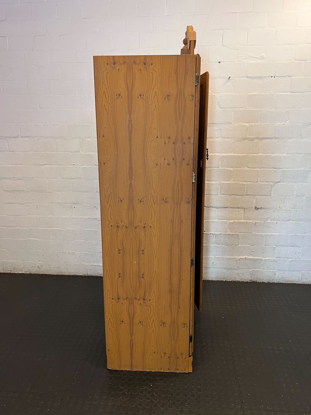 Wadrobe  - Charming Pine Wardrobe with Mirrored Door ✨  - One side mirror is broken - 2ndhandwarehouse.com