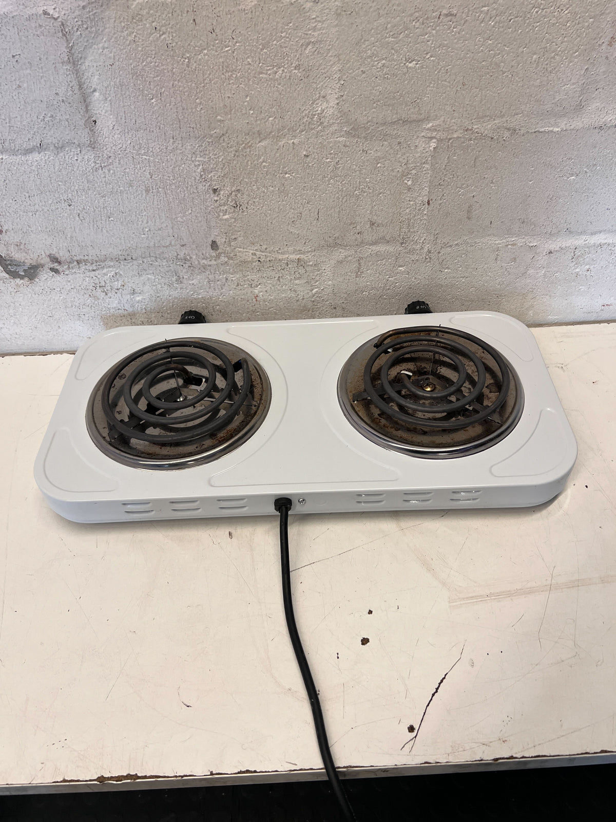 AIM Dual Electric Hot Plate - Portable 2-Burner Cooktop - 2ndhandwarehouse.com