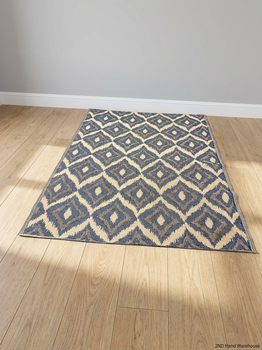 Blue & White Diamond Geometric Indoor/Outdoor Woven Rug - 2ndhandwarehouse.com