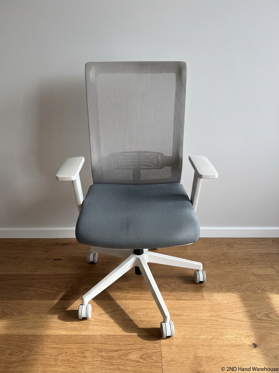 Cielo High Back Office Chair in White & Grey - Very Good Condition - 2ndhandwarehouse.com