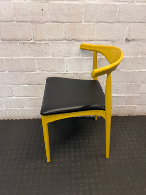Set of 2 Modern Yellow Dining Chairs - Minor Wear on Seat Corner - 2ndhandwarehouse.com